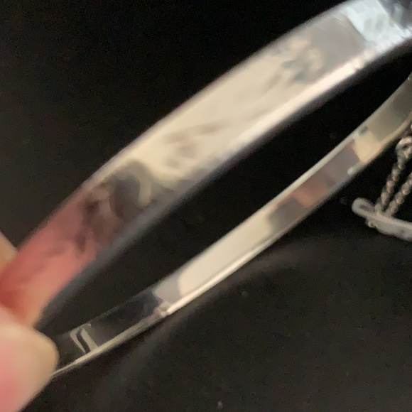 NWOT Etched Silver Bangle Bracelet - Picture 6 of 8